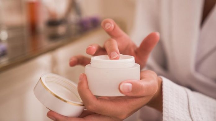 10 loại kem dưỡng ẩm tốt cho da khô và xỉn màu