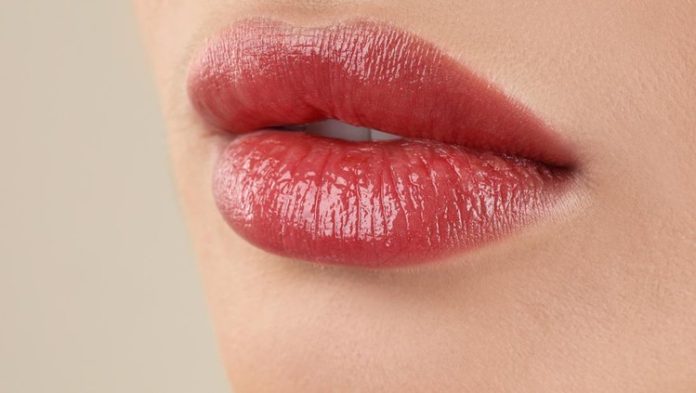 Top 10 thỏi son bóng lâu trôi cho cả ngày